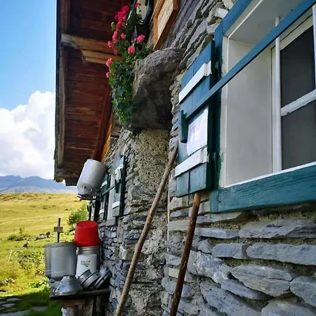Anna 1 By Smr - Inc And Near Gondola